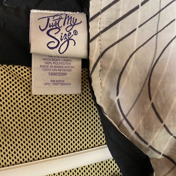 Just My Size Light Jacket / Windbreaker with zipper, PLUS size: 18-20W - Picture 6 of 7